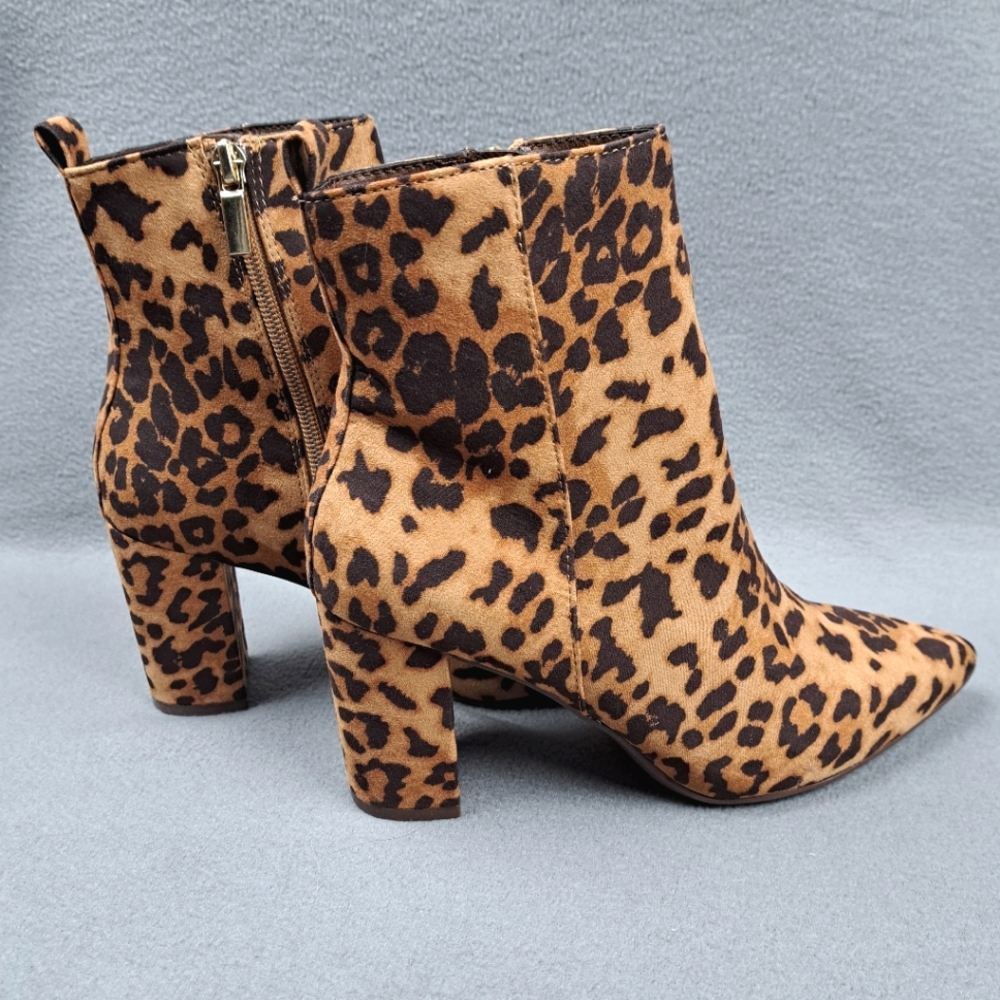 New Just Fab Boots Womens 6.5 Olyvia‎ Leopard Print Booties Zip Side Ankle